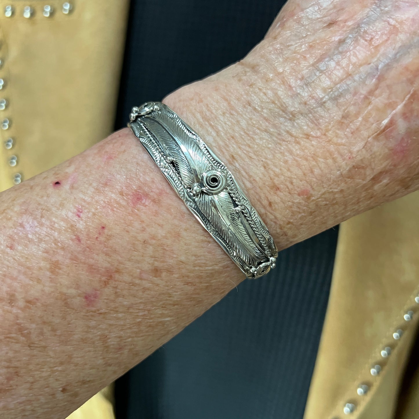 6 1/2" Narrow Floral sterling silver bracelet Navajo handmade Darrell Morgan