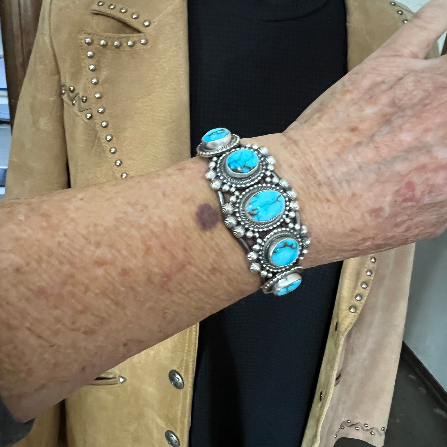 Blue Kingman turquoise cuff bracelet Navajo handmade signed, Tom Lewis sterling silver