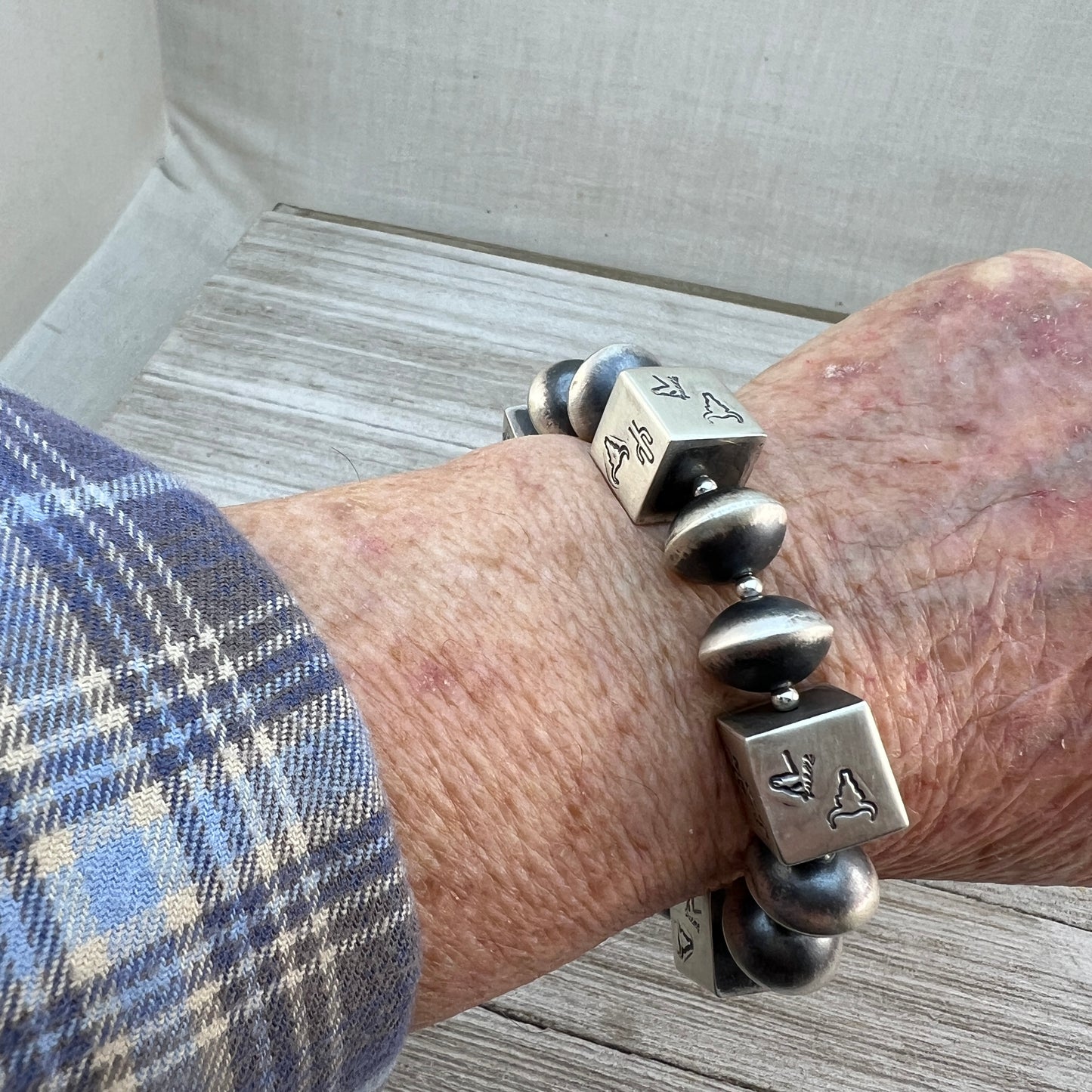 Handmade Navajo Pearls, beads, elastic, Stretch bracelet sterling silver 7" Sharon Cooley
