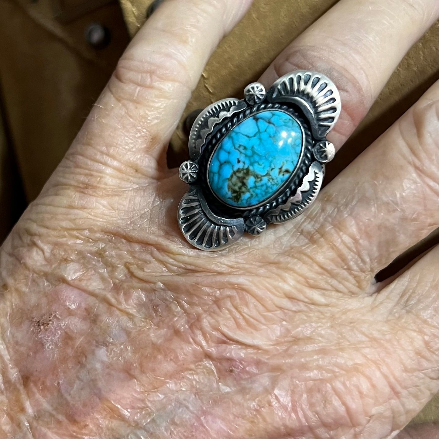 Size 7.5 / D Beautiful High Grade, Blue, Kingman spiderweb Turquoise ring, Heavy handmade by Navajo artist, Gilbert Tom, signed,