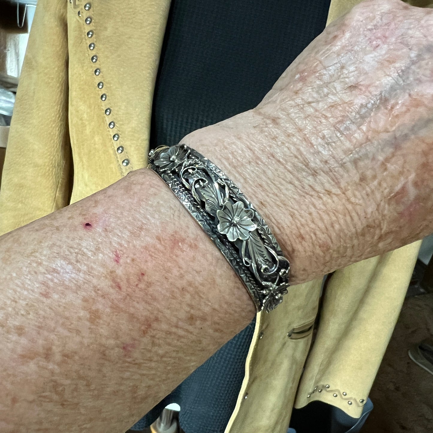 6 1/2" Narrow Floral sterling silver bracelet Navajo handmade Bessie Joe signed