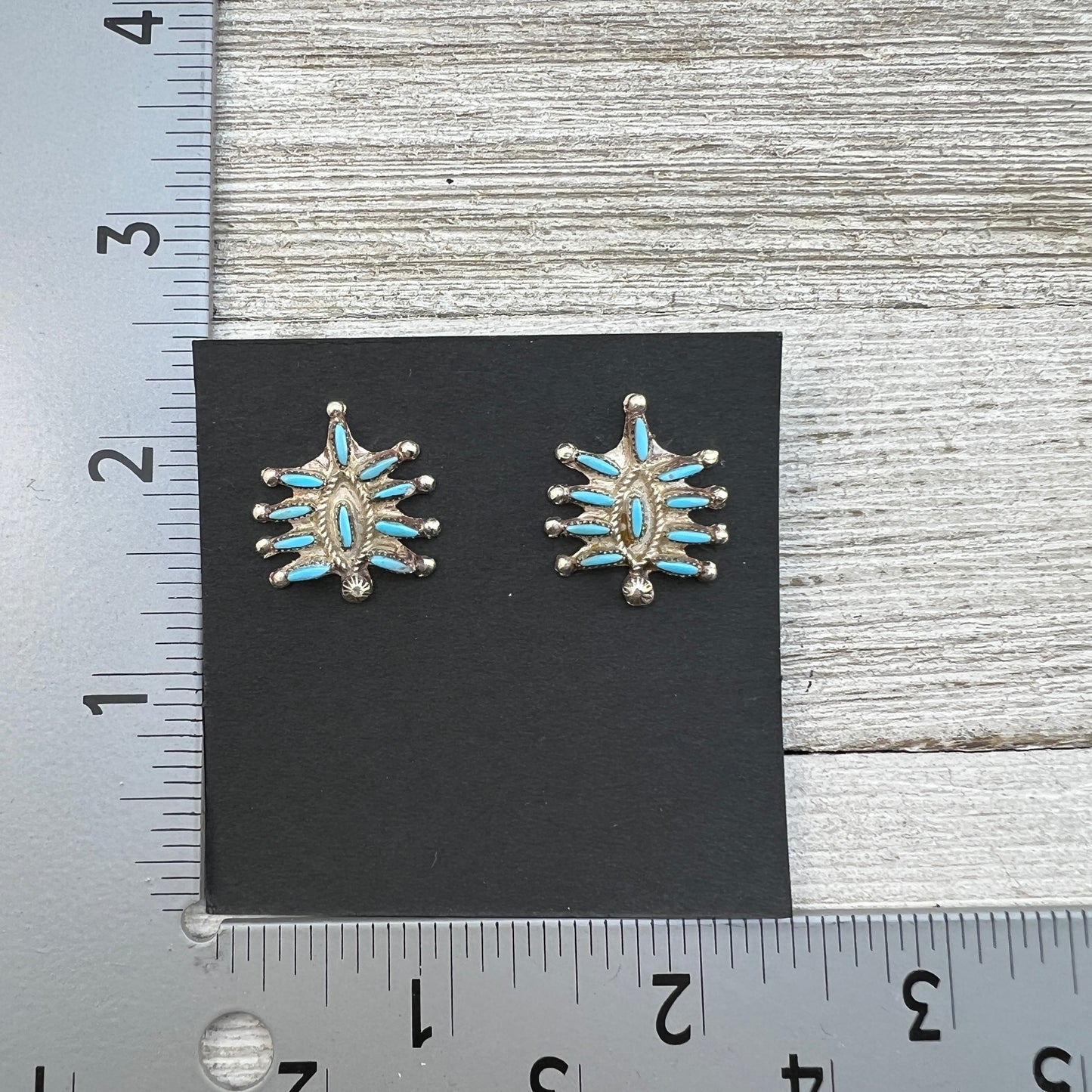 21 1/2" Needlepoint Turquoise Small Squash Blossom Necklace Zuni Renita Luna