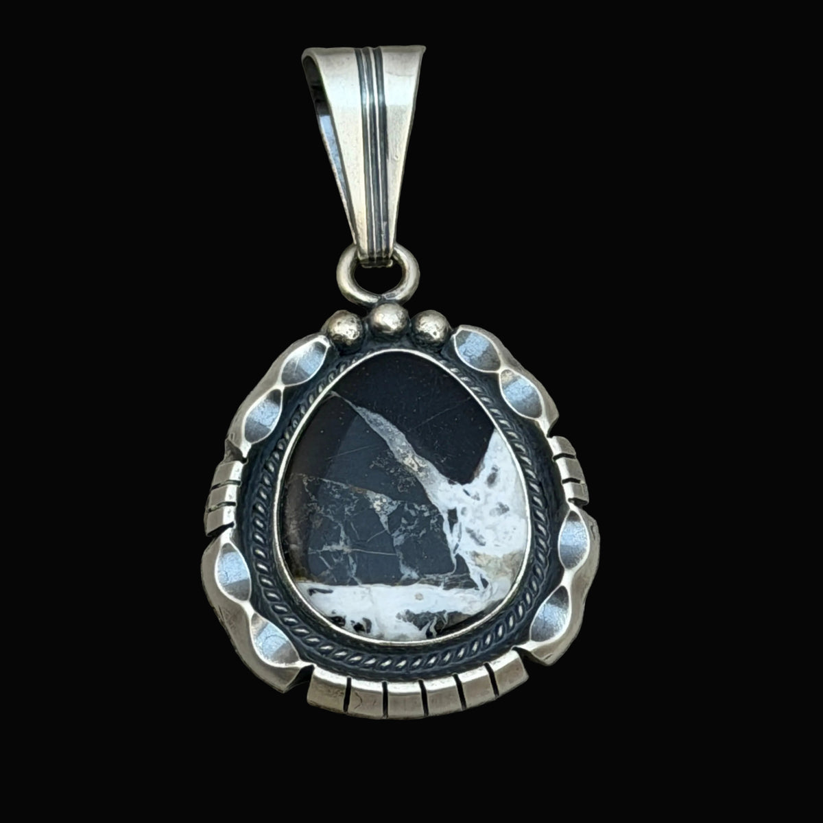 White Buffalo Stone Sterling silver pendant Daniel Benally Navajo PD1