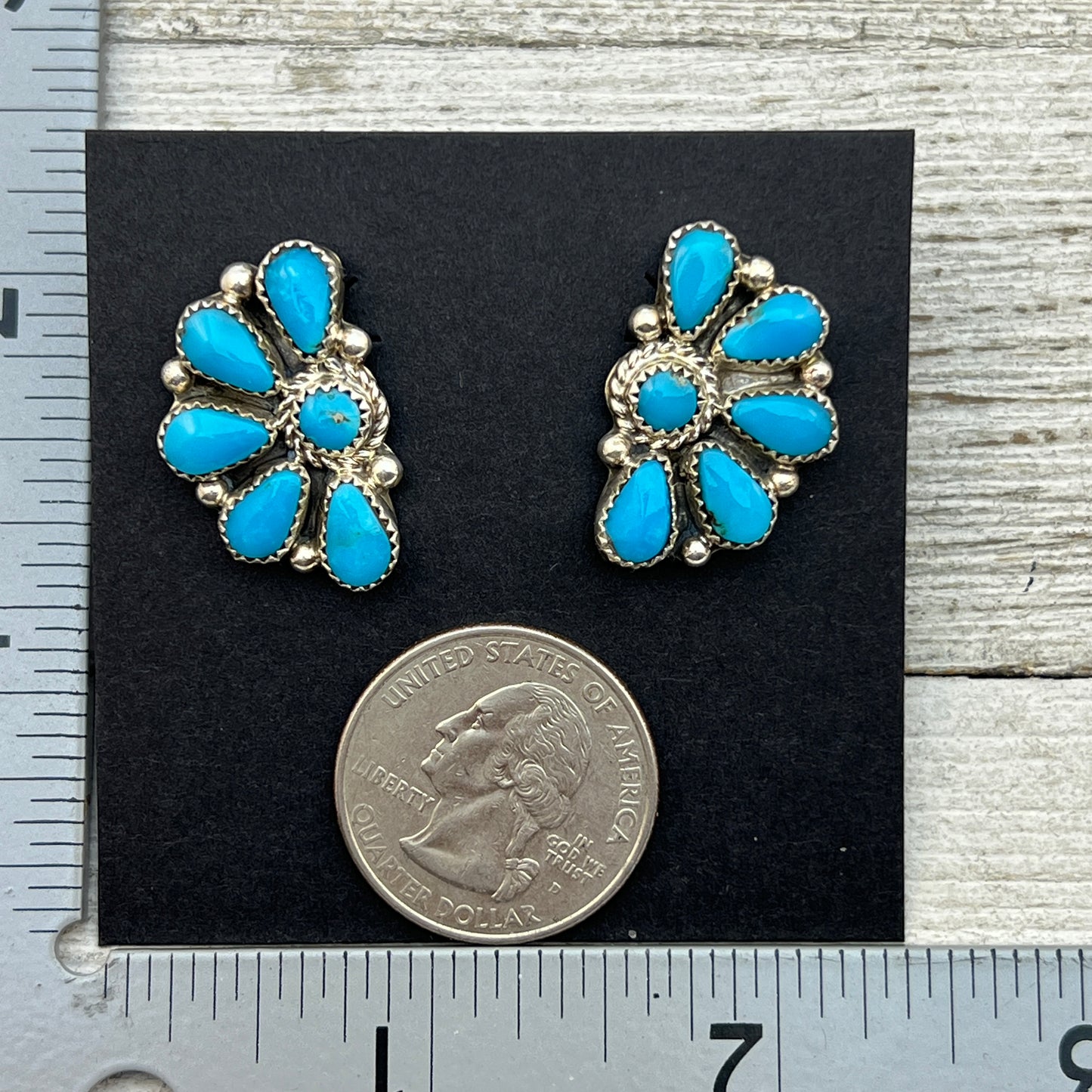 Bright Blue Kingman turquoise Half Cluster earrings Alicia Wilson Zuni signed 876