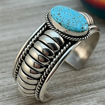 6 1/2" - 6 3/4" Kingman Spiderweb Turquoise cuff bracelet sterling silver TOM CHARLEY