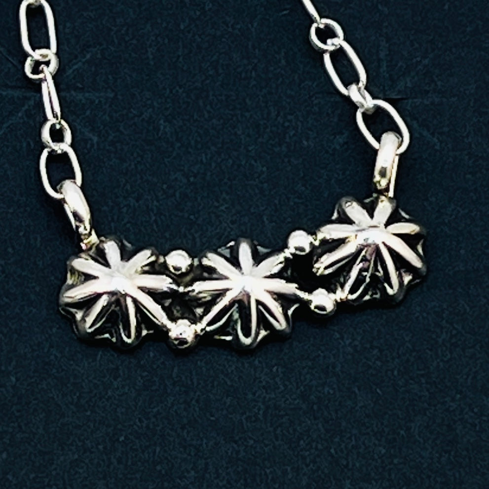 22" Sterling Silver Star shot stud Concho Navajo fluted Button necklace Arlene Lewis