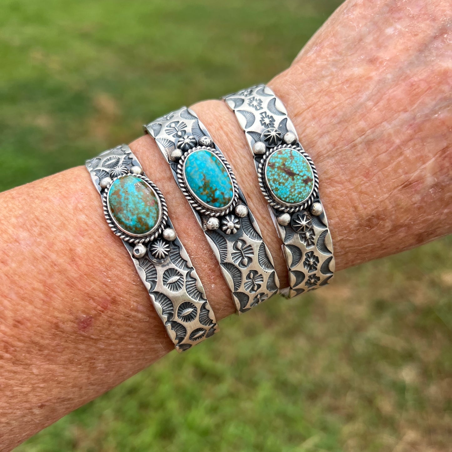 7" Kingman Turquoise Simple stamped Cuff Bracelet, Sterling Silver Navajo Kevin Billah