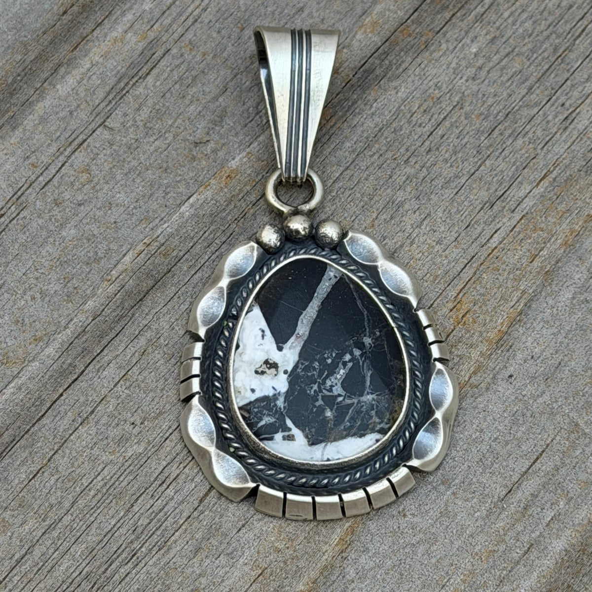 White Buffalo Stone Sterling silver pendant Daniel Benally Navajo PD3