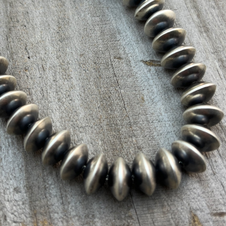 24" Navajo Handmade Sterling Silver Pearl Saucer Bead Necklace Bryannen Halwood Signed