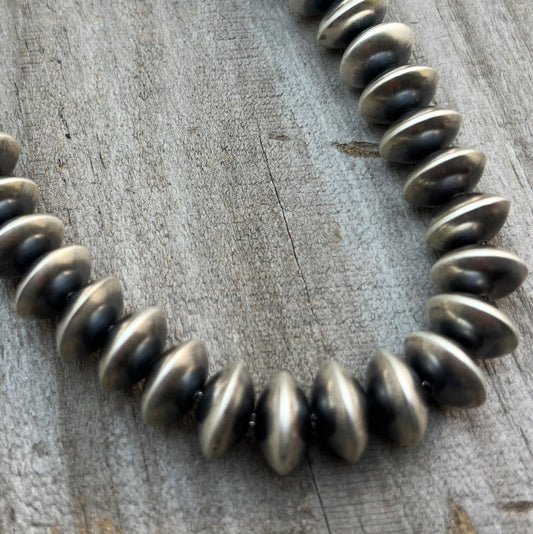 24" Navajo Handmade Sterling Silver Pearl Saucer Bead Necklace Bryannen Halwood Signed