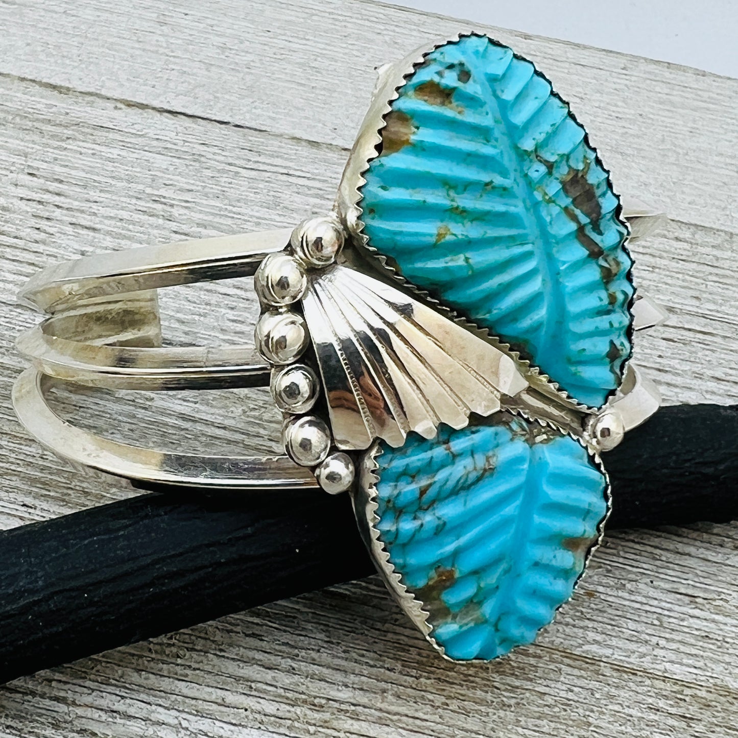 6 3/4" Blue Kingman Turquoise carved leaf bracelet sterling silver Lyolita Tsattie  Zuni BR7