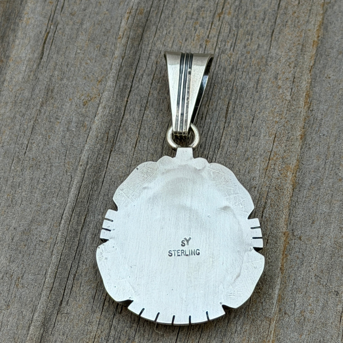 White Buffalo Stone Sterling silver pendant Daniel Benally Navajo PD3