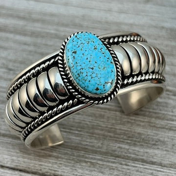 6 1/2" - 6 3/4" Kingman Spiderweb Turquoise cuff bracelet sterling silver TOM CHARLEY