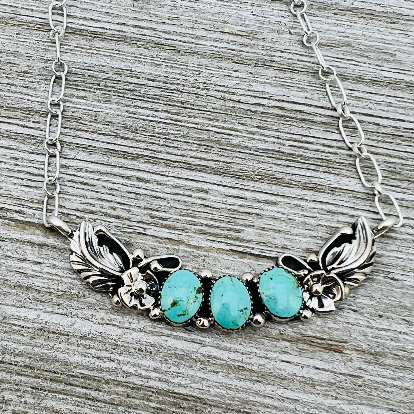 20 1/2" adjustable Blue Campitos 3 stone floral bar necklace Sterling Silver NK24
